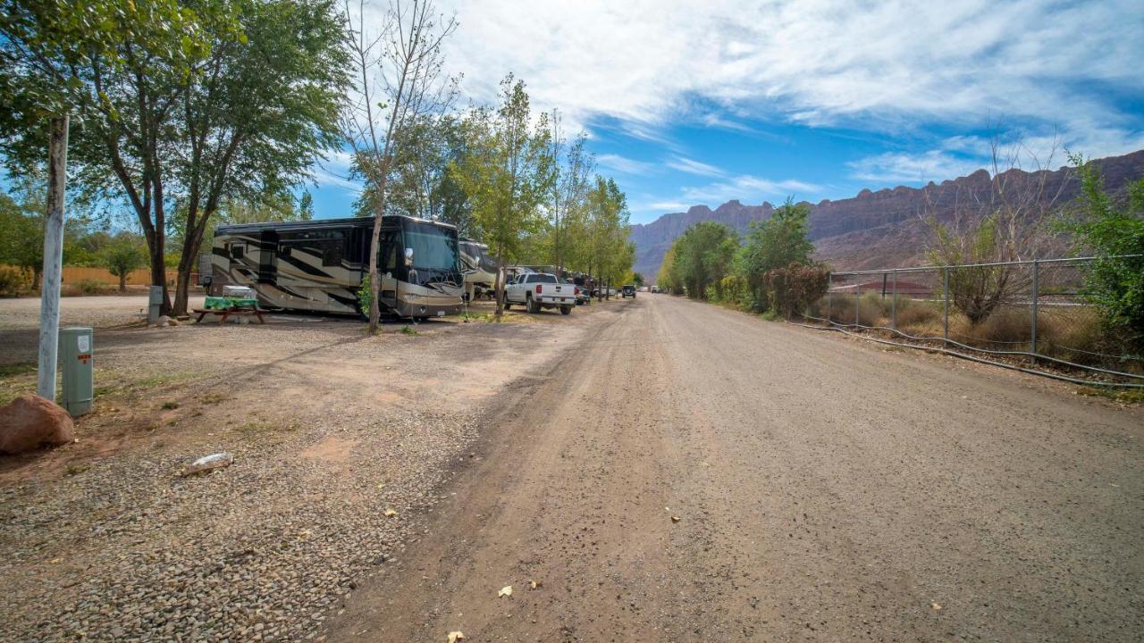 Outdoor Glamping Large 5Th Wheel Setup Ok4A Lägenhet Moab Exteriör bild
