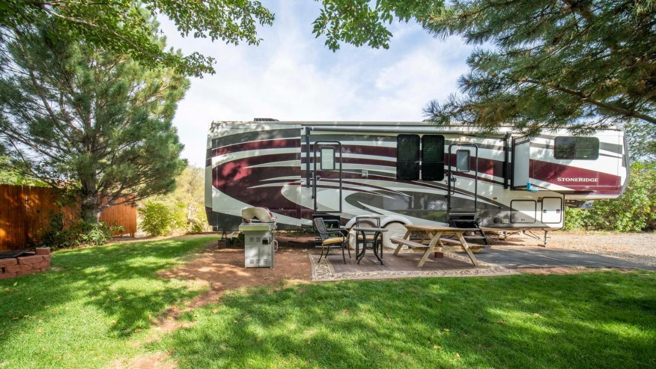 Outdoor Glamping Large 5Th Wheel Setup Ok4A Lägenhet Moab Exteriör bild